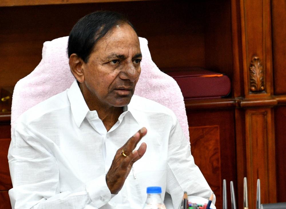 The Weekend Leader - KCR reviews Telangana flood situation from Delhi